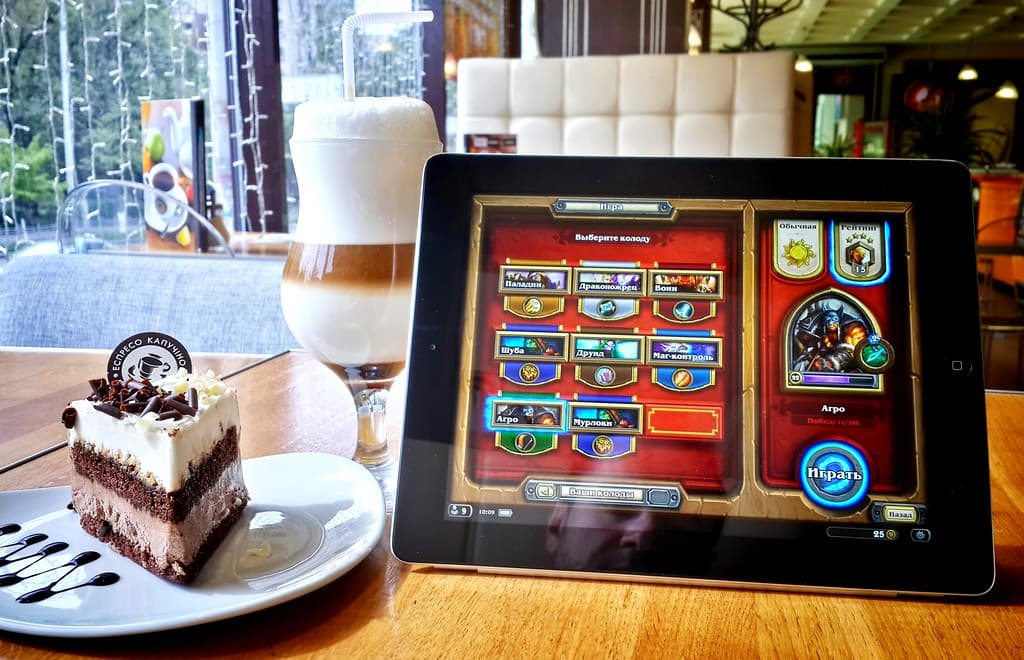 Hearthstone's Violet Hold Expansion Breaks All The Rules