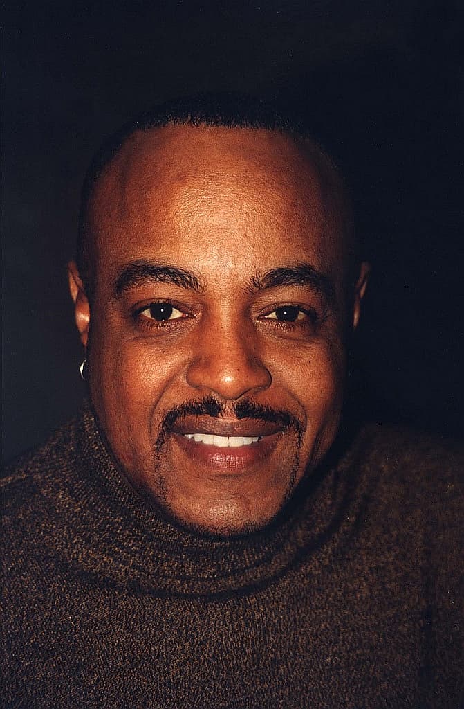 Iconic Voice Behind Shūkan Storyland and Disney Hits, Peabo Bryson, Dies at 75